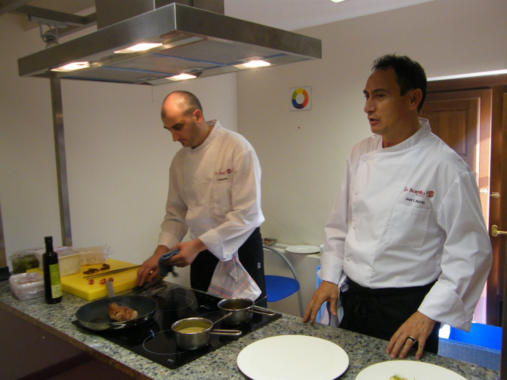 La muestra cuenta también con talleres de cocina.